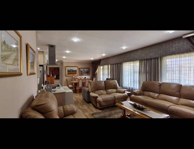 2 BEDROOM SIMPLEX FOR SALE IN NORTON PARK